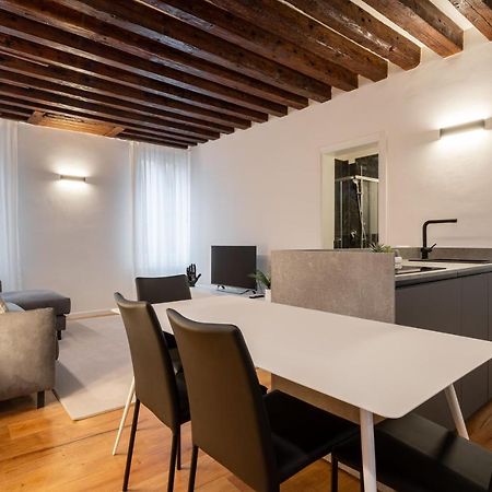 Sant'Angelo Apartment By Wonderful Italy 베니스 외부 사진